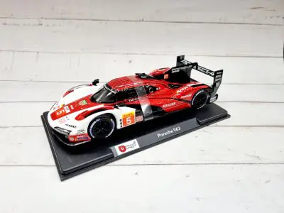 Bburago 1:24 Porsche 963 Red 18-98022