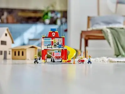 Lego 60375 Fire Station & Fire Digger