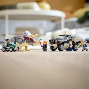Lego 76950 Triceraptors Pk Truck Amb
