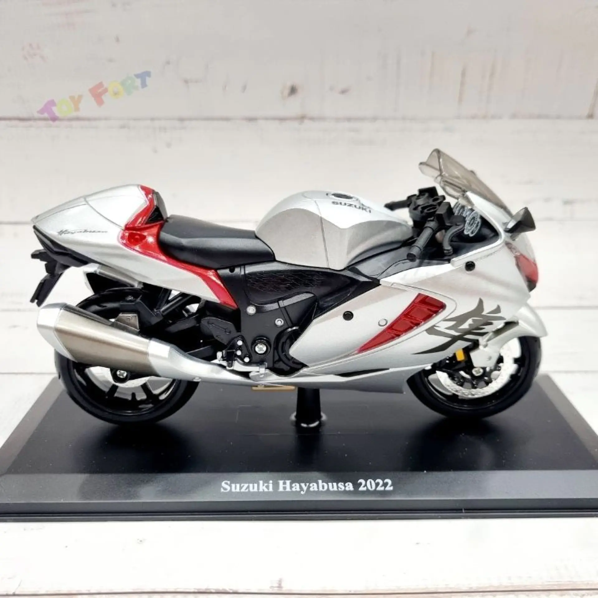 Motorcycle Toys Maisto Suzuki Hayabusa 2022, 1:12 Die-Cast Scale