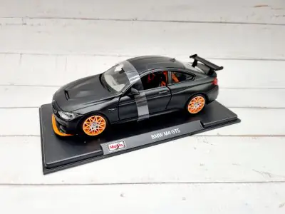Maisto 1:24 BMW M4 GTS Black 51246M