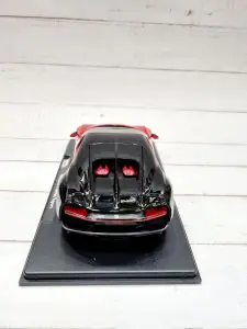 Maisto 1:24 Bugatti Chiron Sport Red/Black 51524