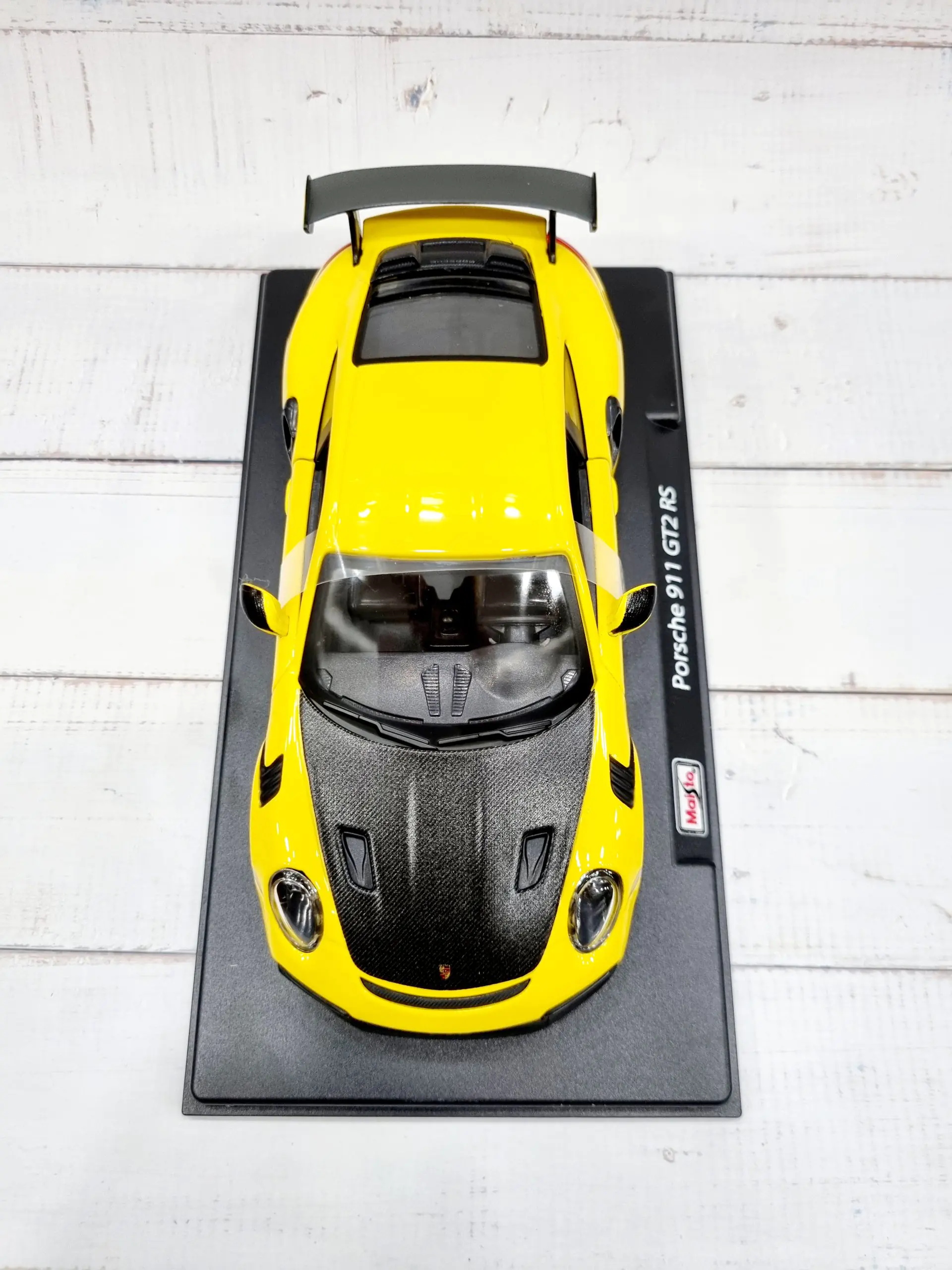 Maisto 1:24 Porsche 911 GT2 RS Yellow 51523 - Best Gifts for Kids