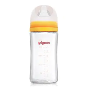 Pigeon Soft Latch Glass Feeding Bottle - 3m+ (Yellow)