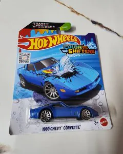 Hot Wheels Color Shifters 1980 Chevy Corvette JCM32