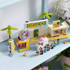 Lego Ideas Bts Dynamite 21339 (749 Pieces)